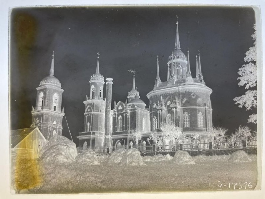 Владимирская церковь. Усадьба Быково (Марьино). 1789 г. Общий вид с юго-востока. Проект приписывается: Баженов В.И.; Проект приписывается: Казаков М.Ф., 1939