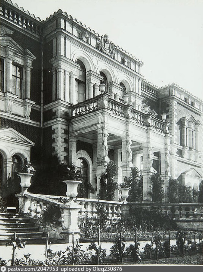 Дворец. Парадный вход, южный фасад, 1910