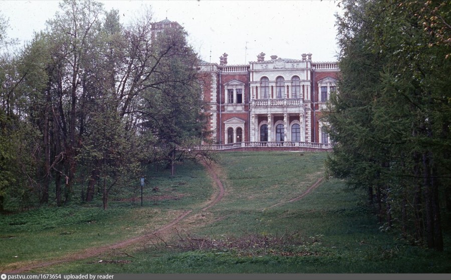 Дворец Воронцова-Дашкова, 1985