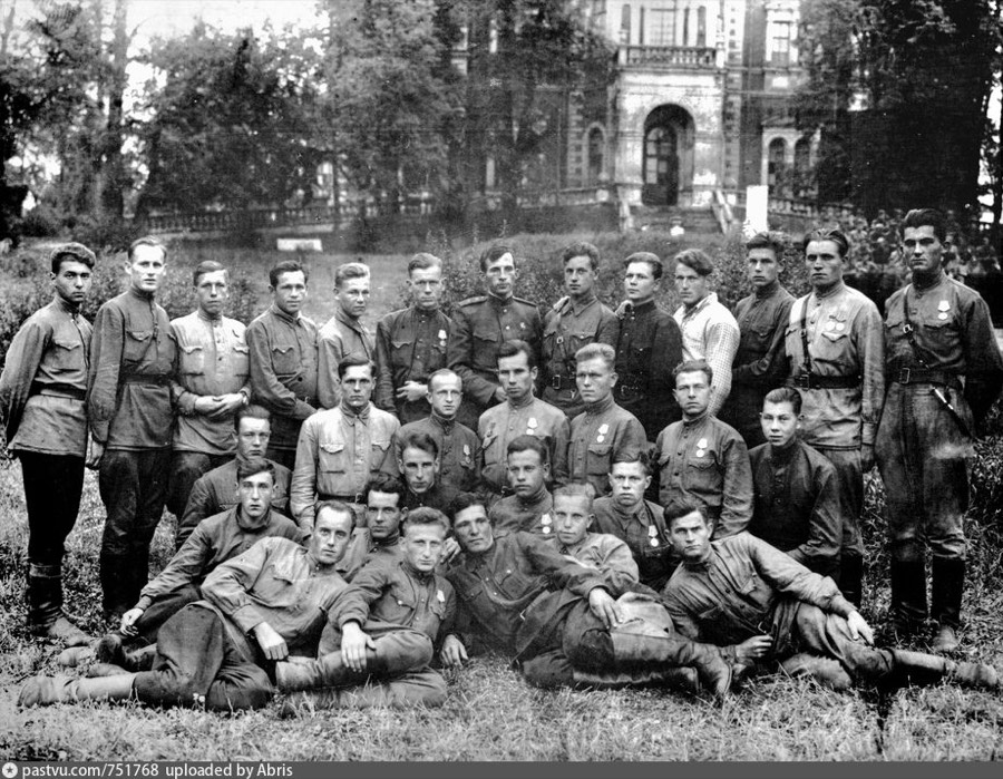 Личный состав спецшколы подрывников УНКВД г. Москвы и Московской области, 1943