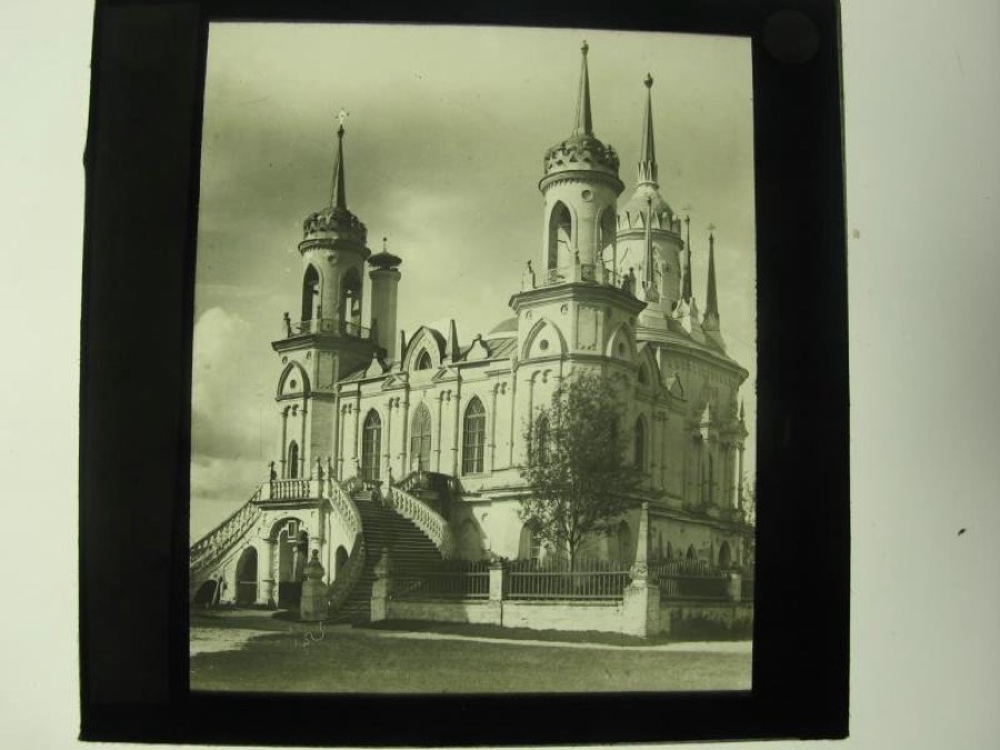 Московская обл., Раменский р-н, с. Быково. Усадьба Быково (Марьино). Владимирская церковь, 1789 г. Общий вид с юго-запада., 1920-е г